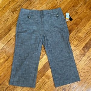 Juniors Size 11 Dress Capris